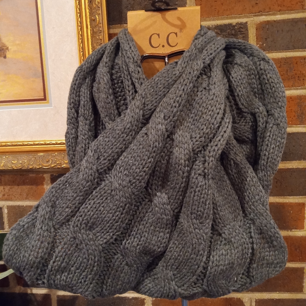 C.C. Exclusives Grey Infinity Scarf - Picture 2 of 6